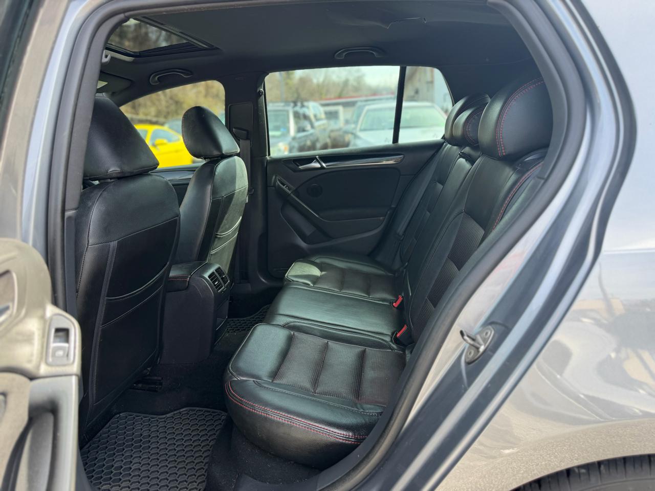 Volkswagen GTI 4-door 2012