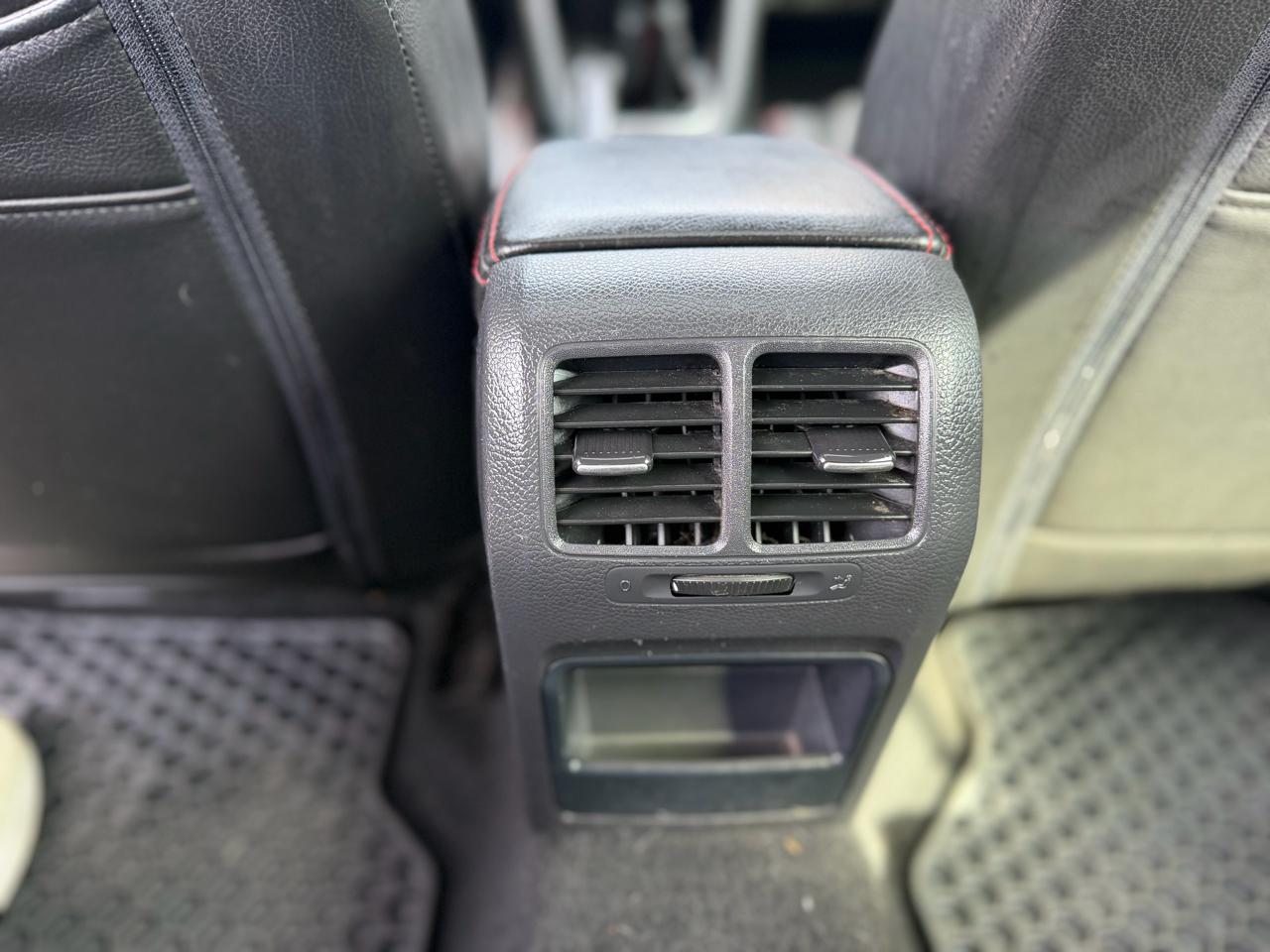 Volkswagen GTI 4-door 2012