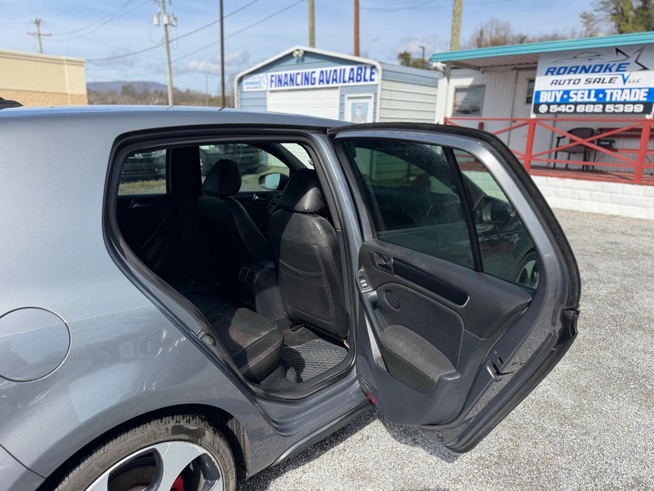 Volkswagen GTI 4-door 2012