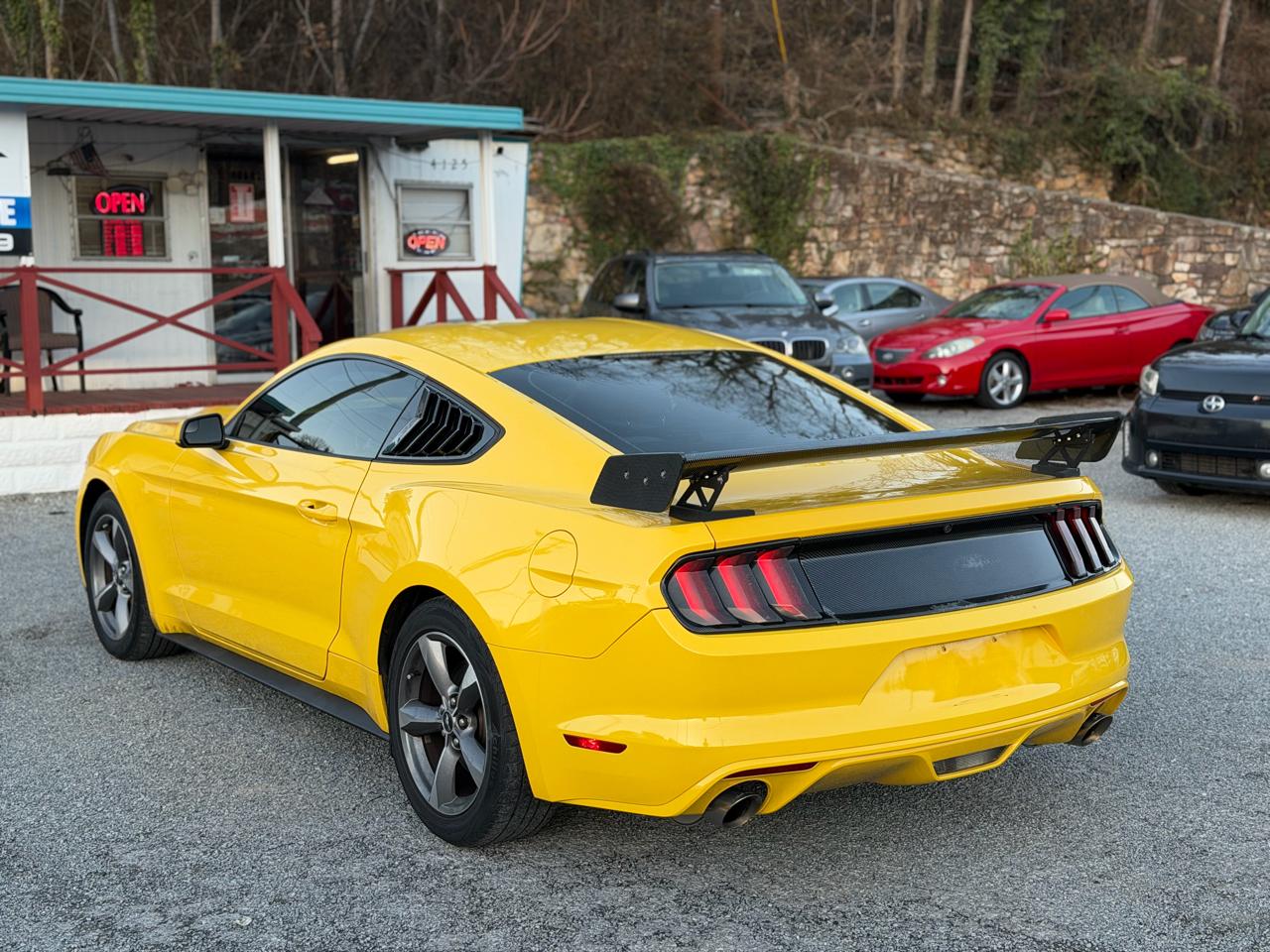 Ford Mustang V6 Coupe 2016