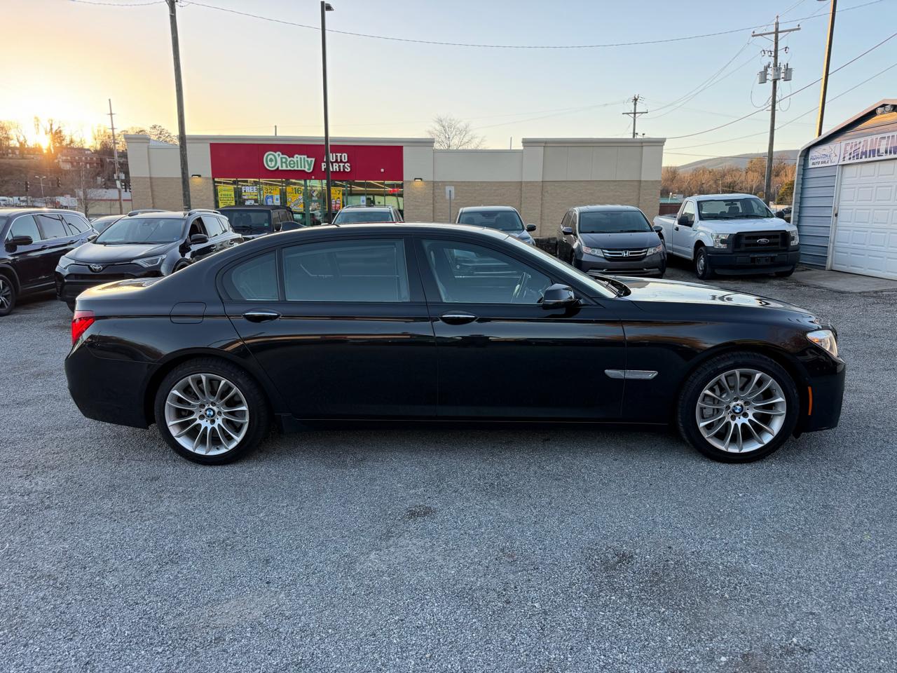 BMW 750Li xDrive  2013