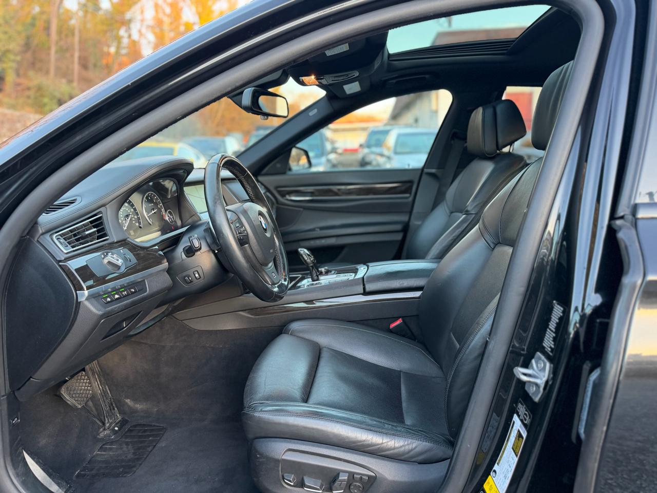 BMW 750Li xDrive  2013