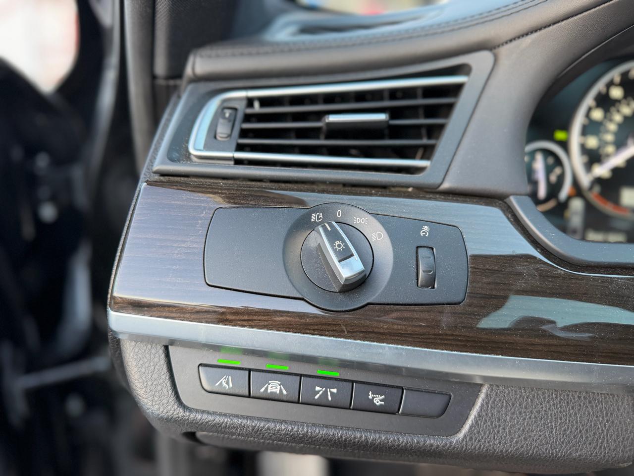 BMW 750Li xDrive  2013