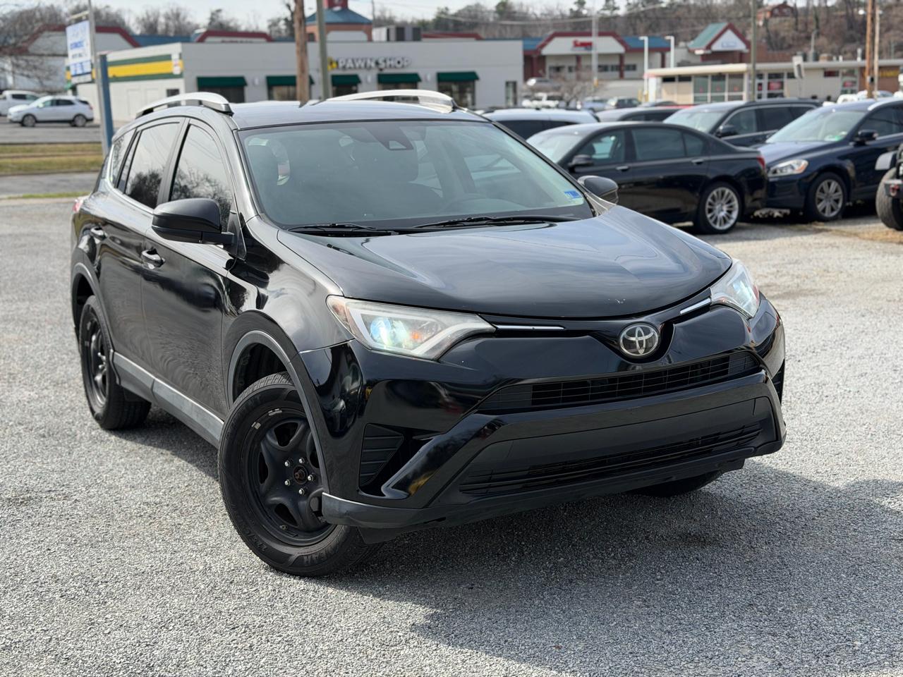 Toyota RAV4 LE FWD 2018