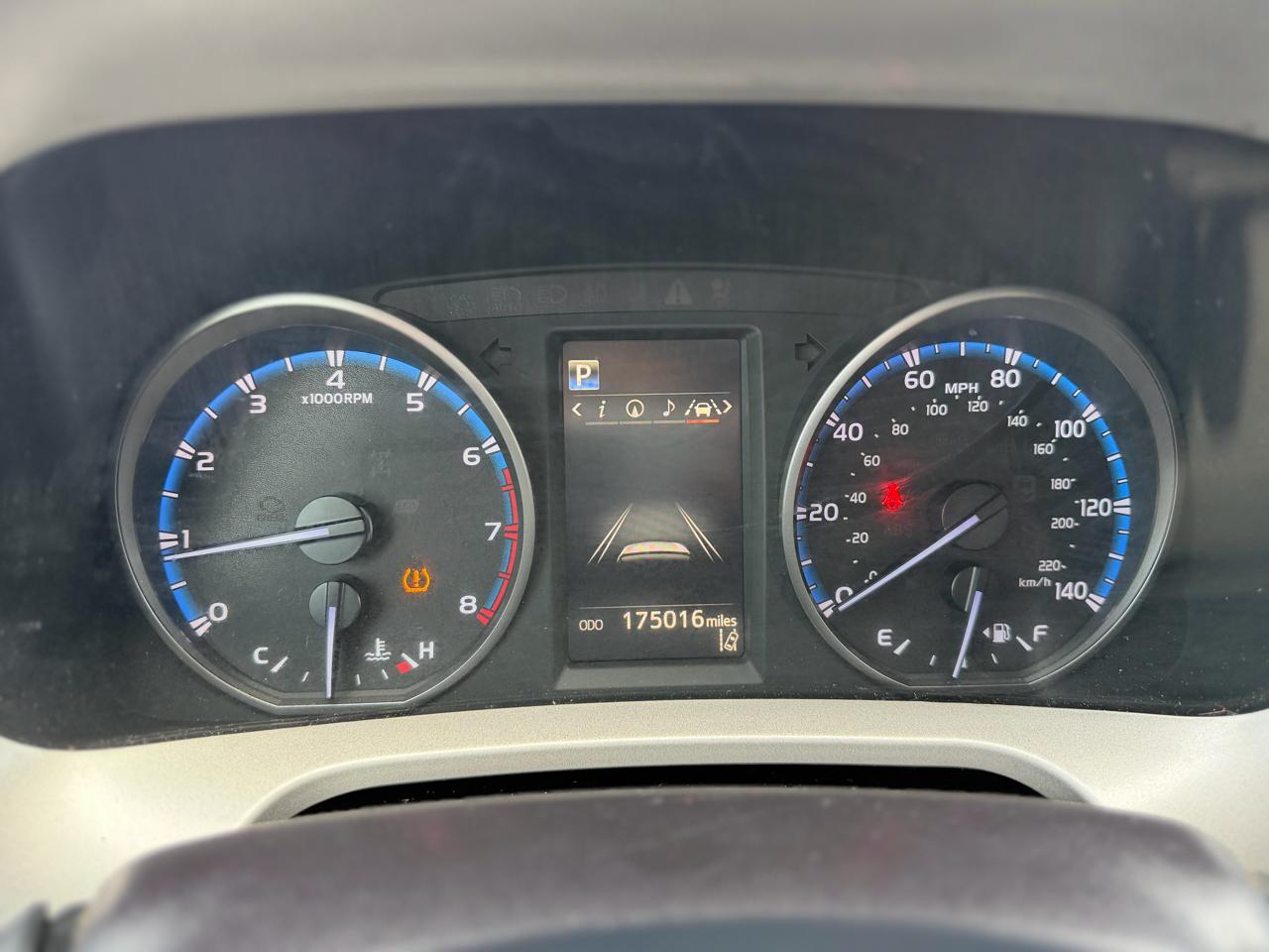 Toyota RAV4 LE FWD 2018