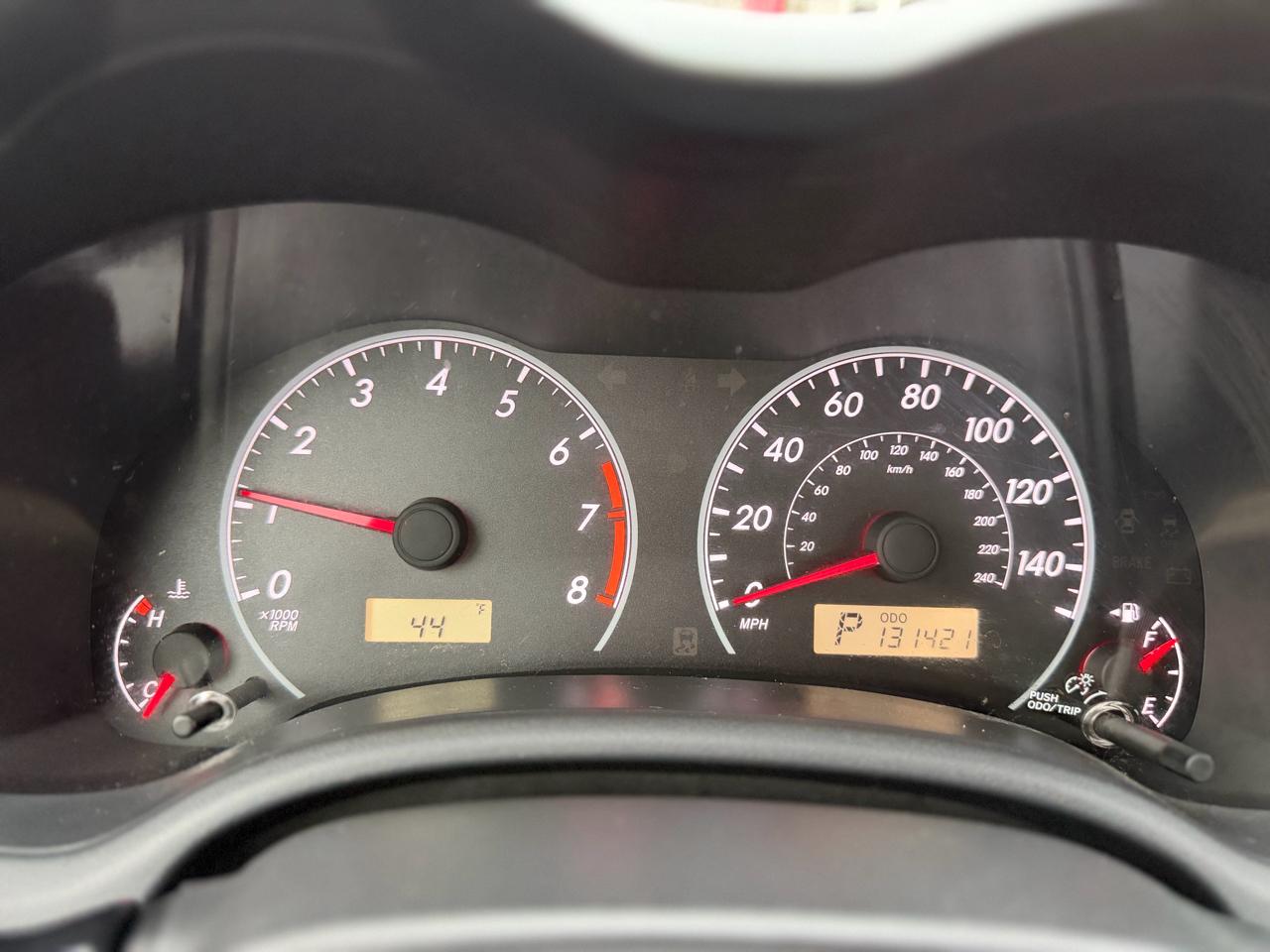 Toyota Corolla S 5-Speed MT 2012