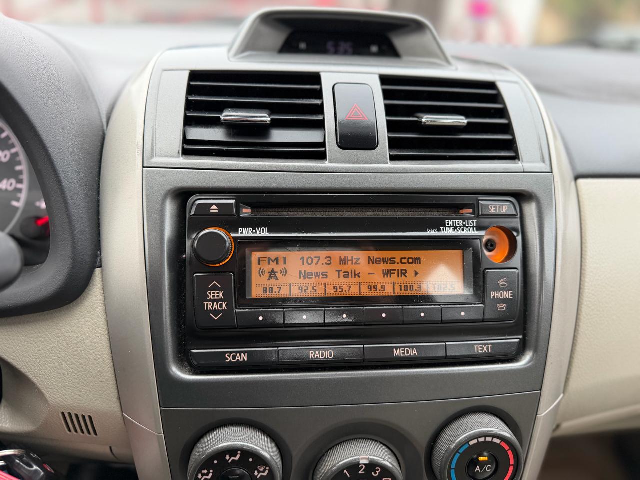 Toyota Corolla S 5-Speed MT 2012