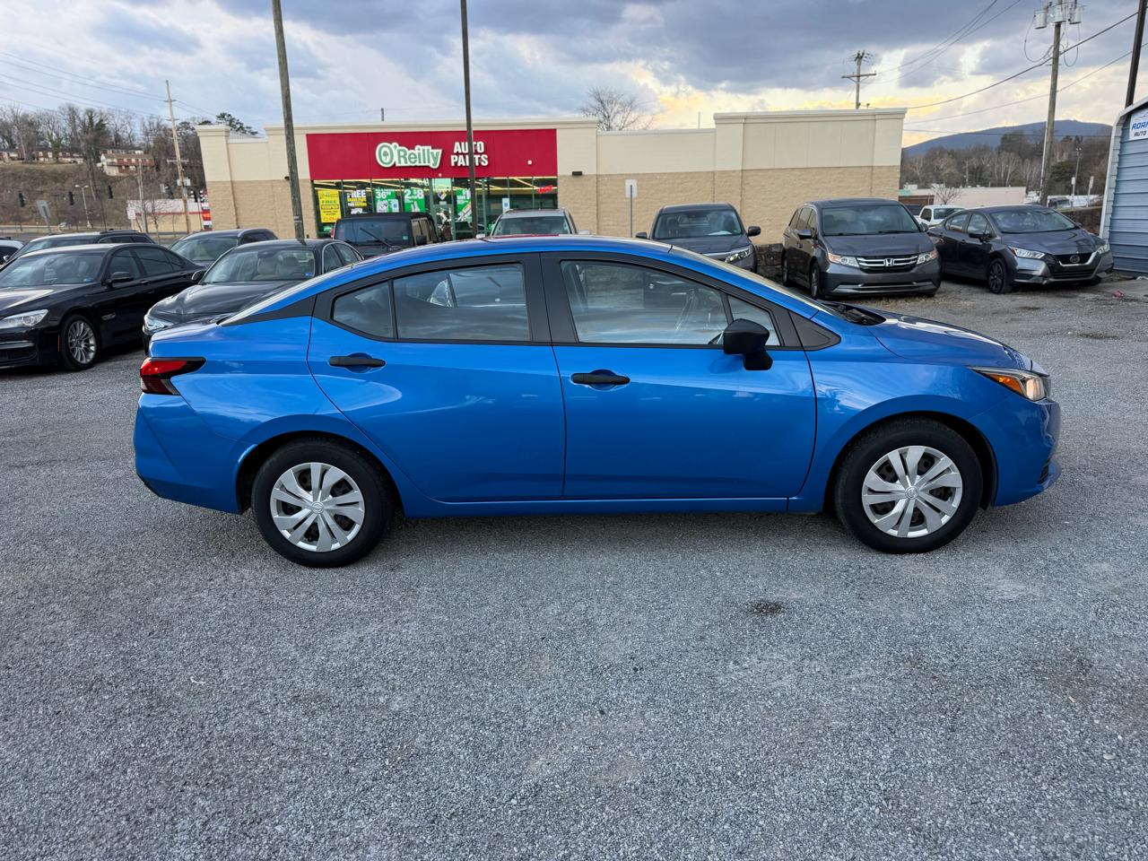 Nissan Versa S CVT 2020