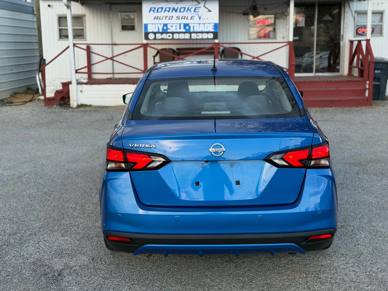 Nissan Versa S CVT 2020
