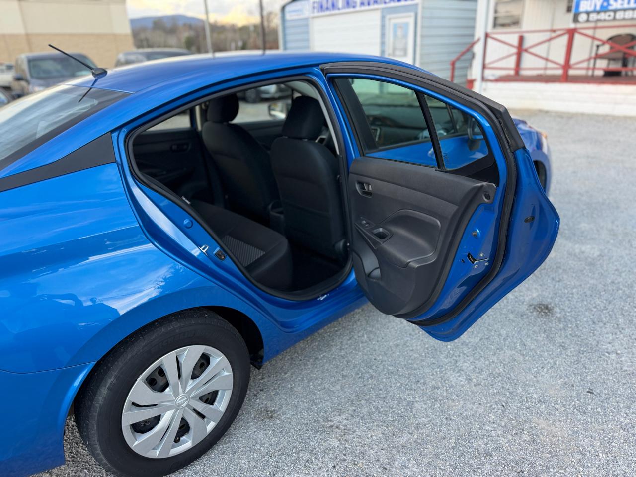 Nissan Versa S CVT 2020