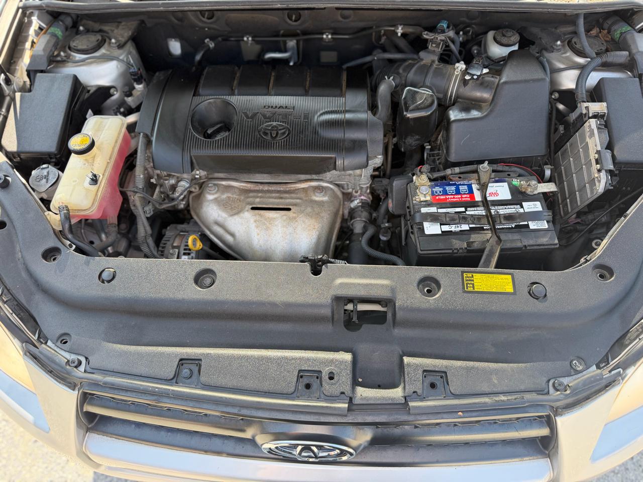 Toyota RAV4 Base I4 2WD 2011