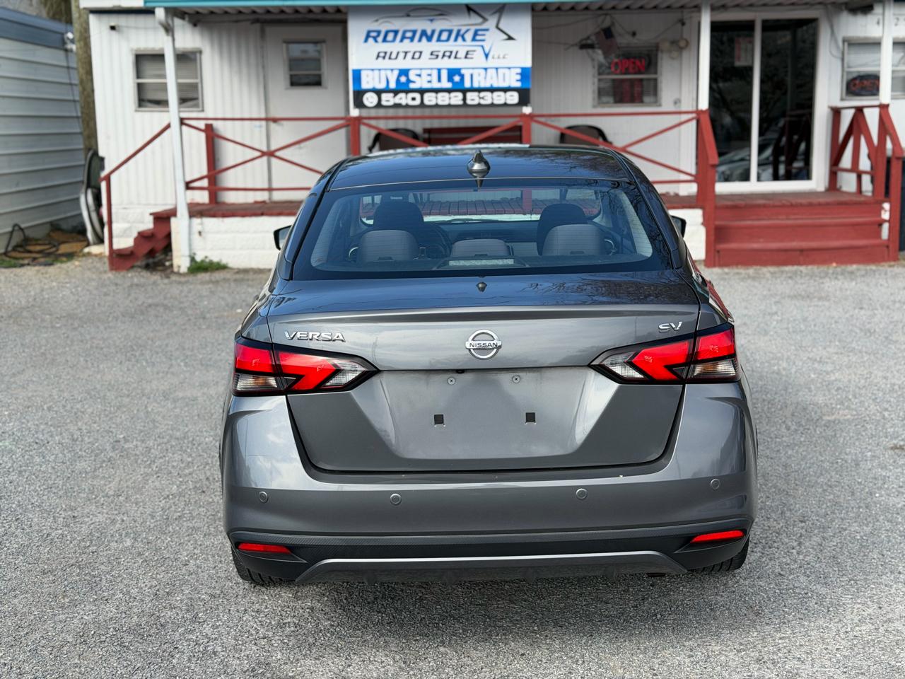 Nissan Versa SV 2021