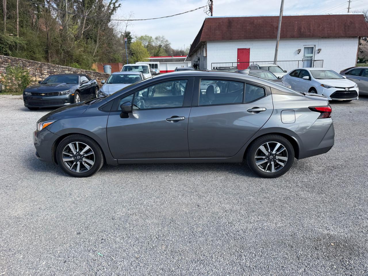 Nissan Versa SV 2021