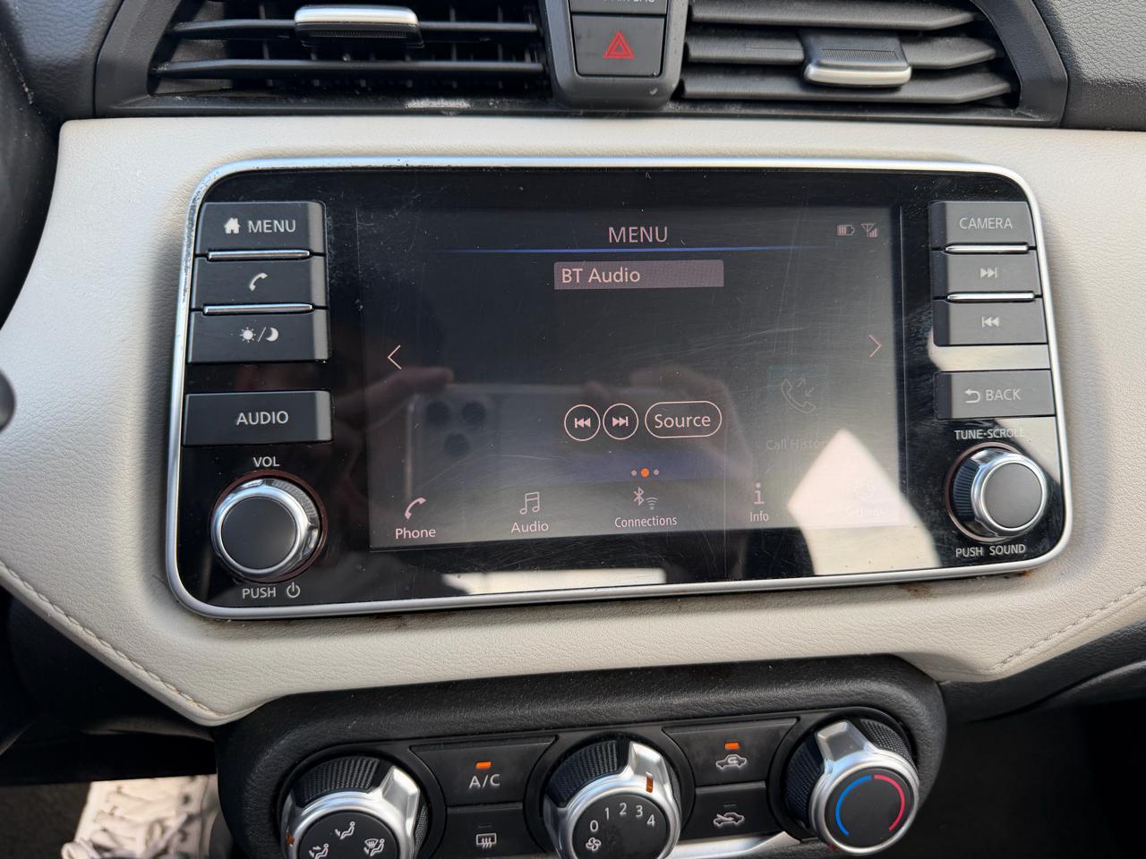 Nissan Versa SV 2021