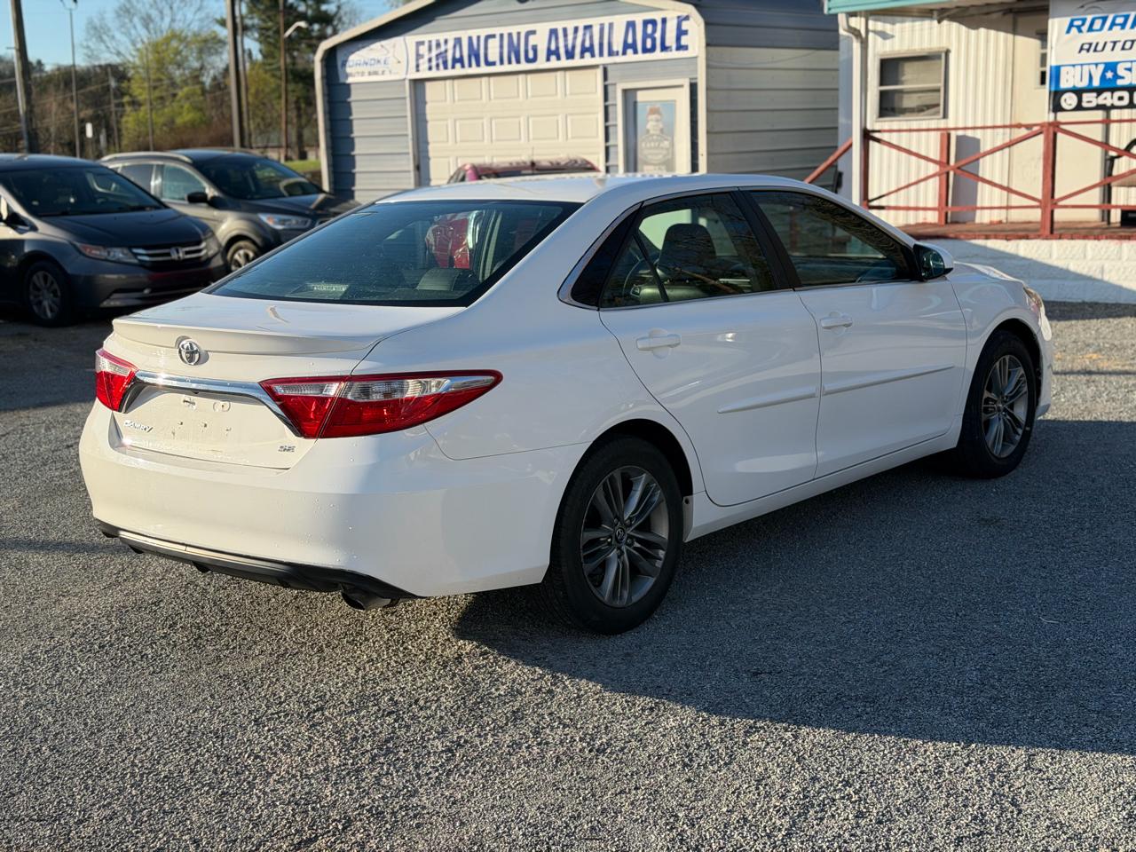 Toyota Camry SE 2017
