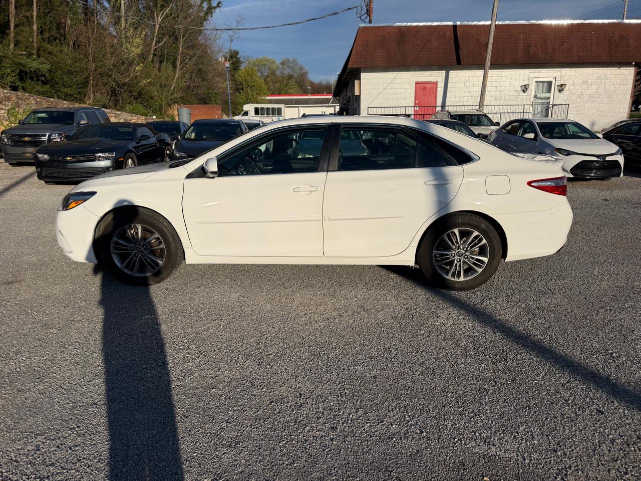 Toyota Camry SE 2017