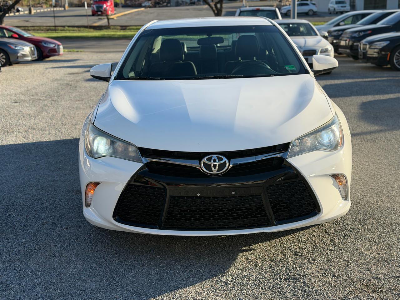 Toyota Camry SE 2017