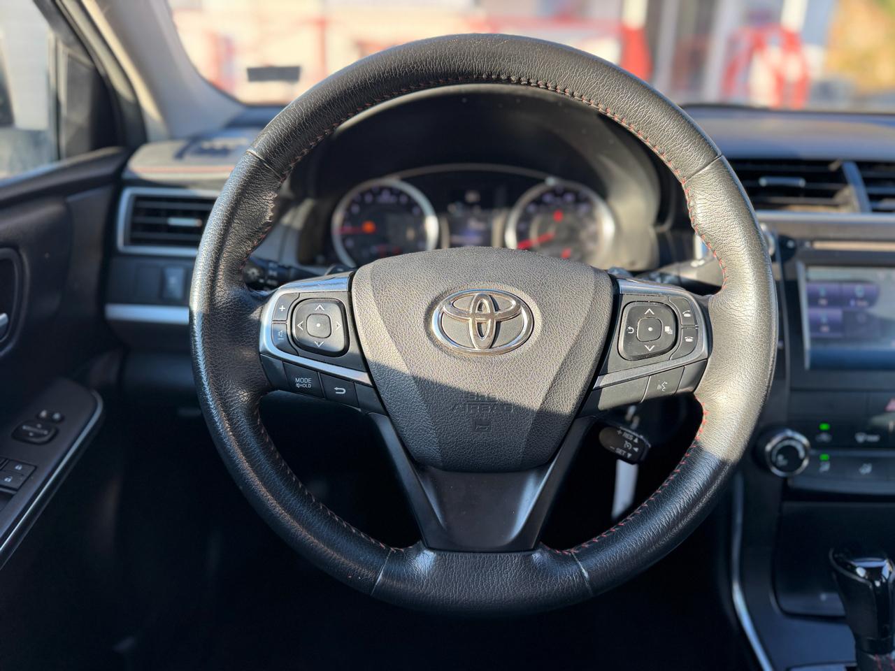 Toyota Camry SE 2017