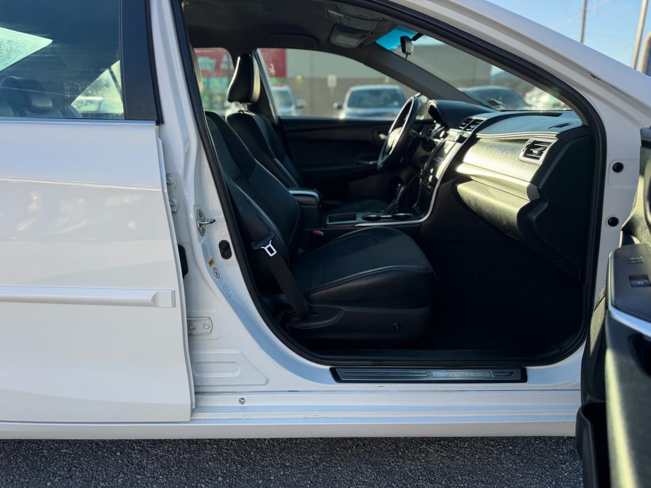 Toyota Camry SE 2017