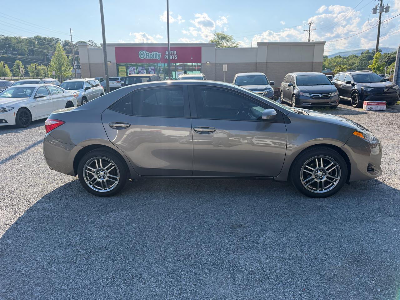 Toyota Corolla XLE CVT 2019