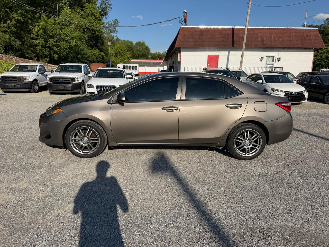 Toyota Corolla XLE CVT 2019