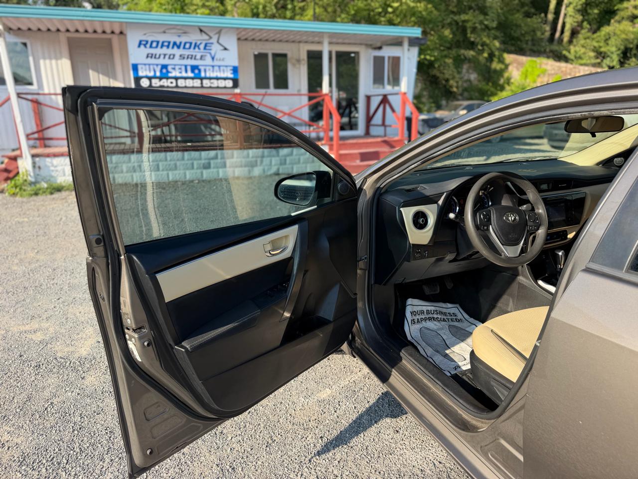 Toyota Corolla XLE CVT 2019