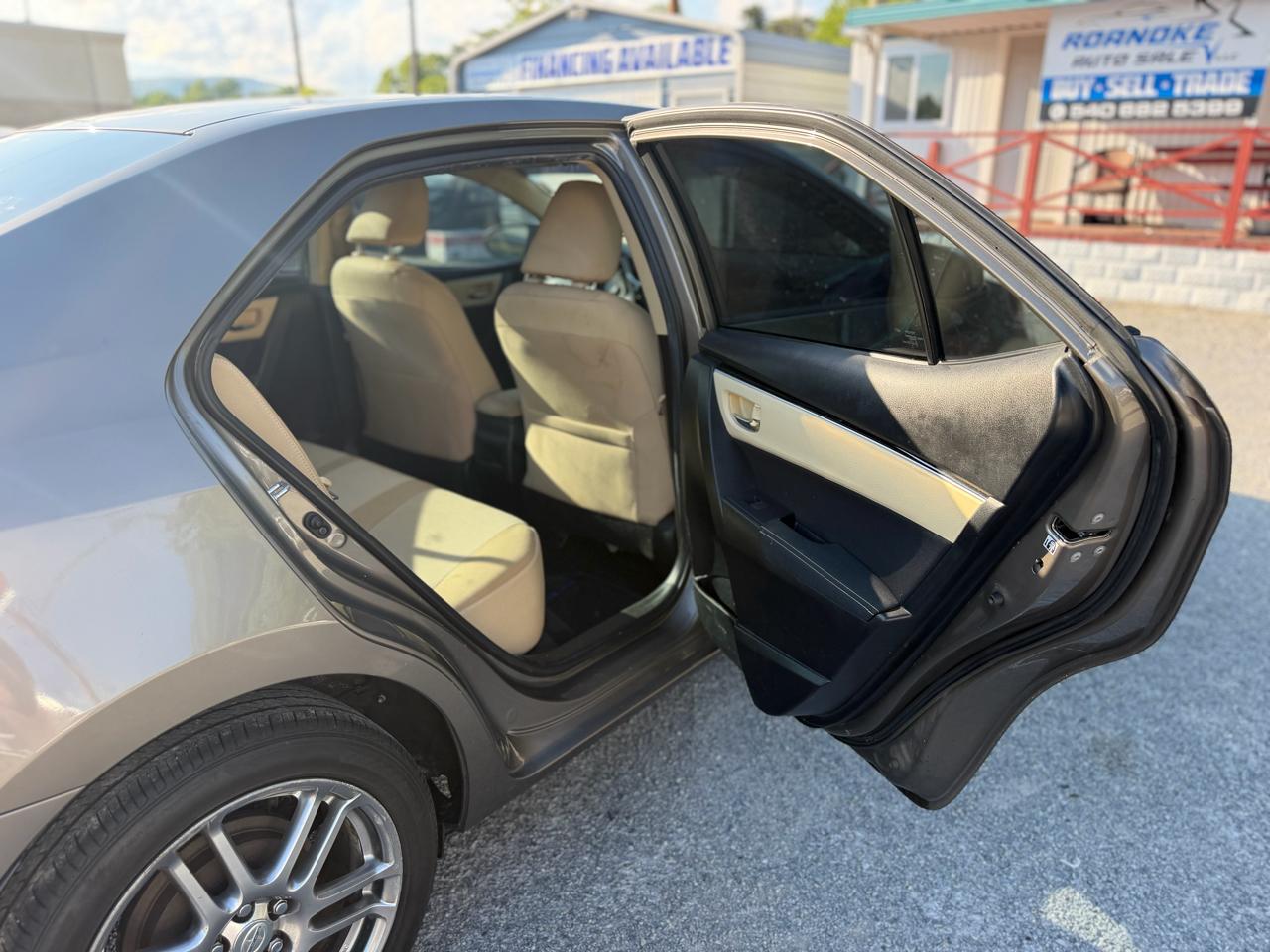 Toyota Corolla XLE CVT 2019