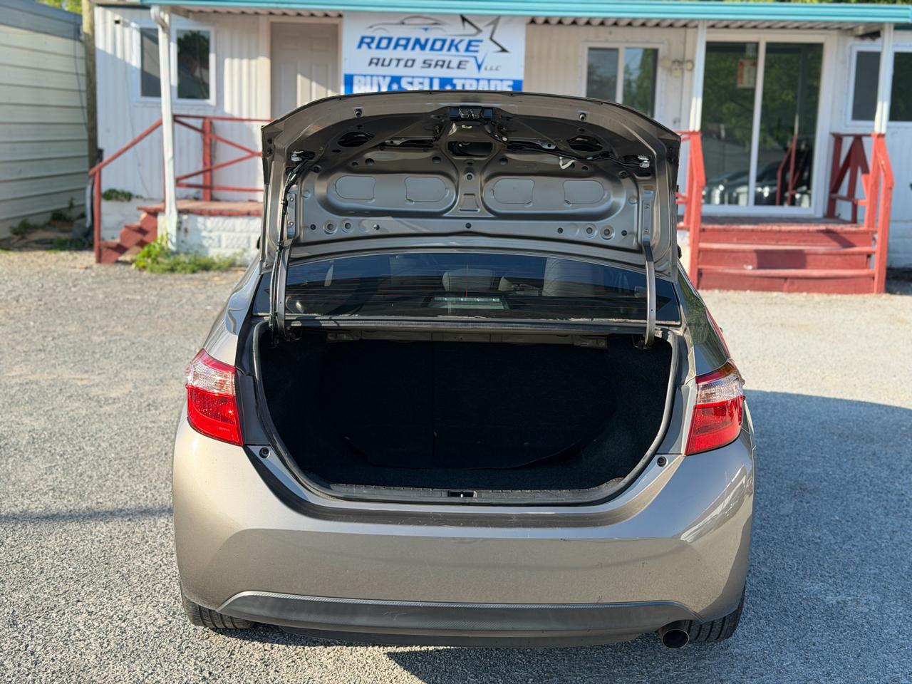 Toyota Corolla XLE CVT 2019