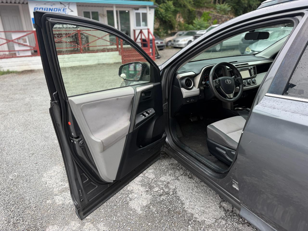 Toyota RAV4 LE AWD 2013