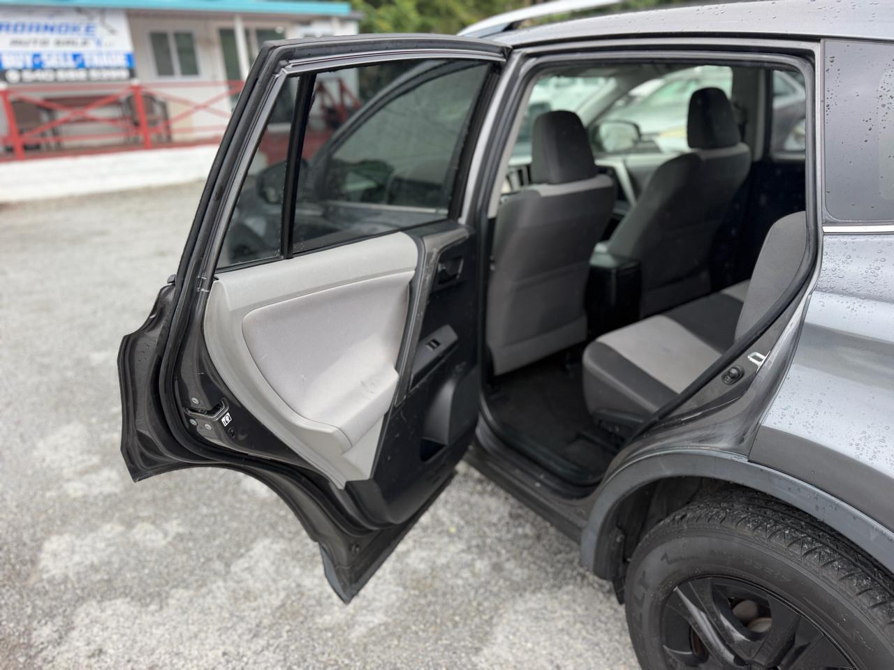 Toyota RAV4 LE AWD 2013