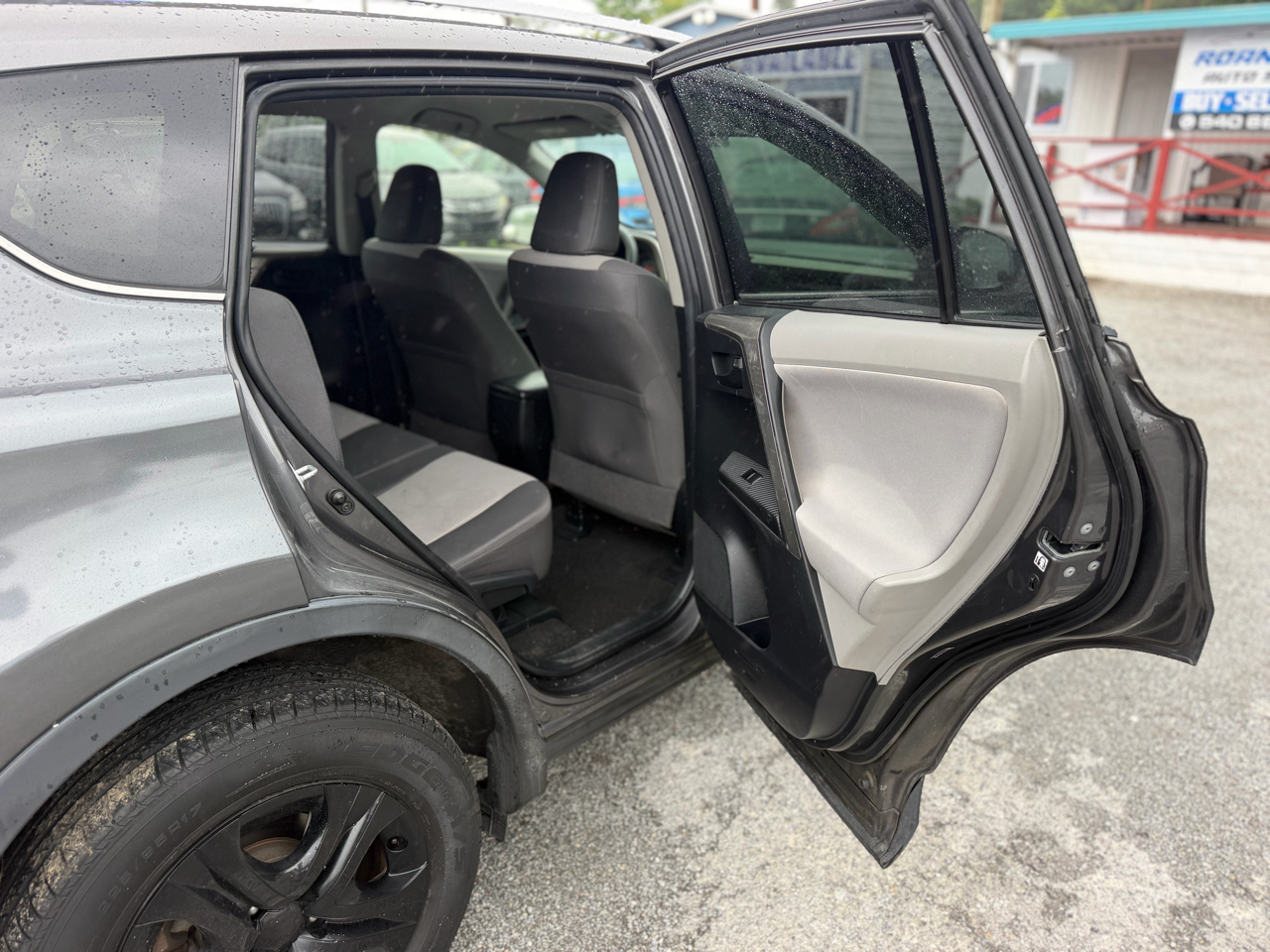 Toyota RAV4 LE AWD 2013
