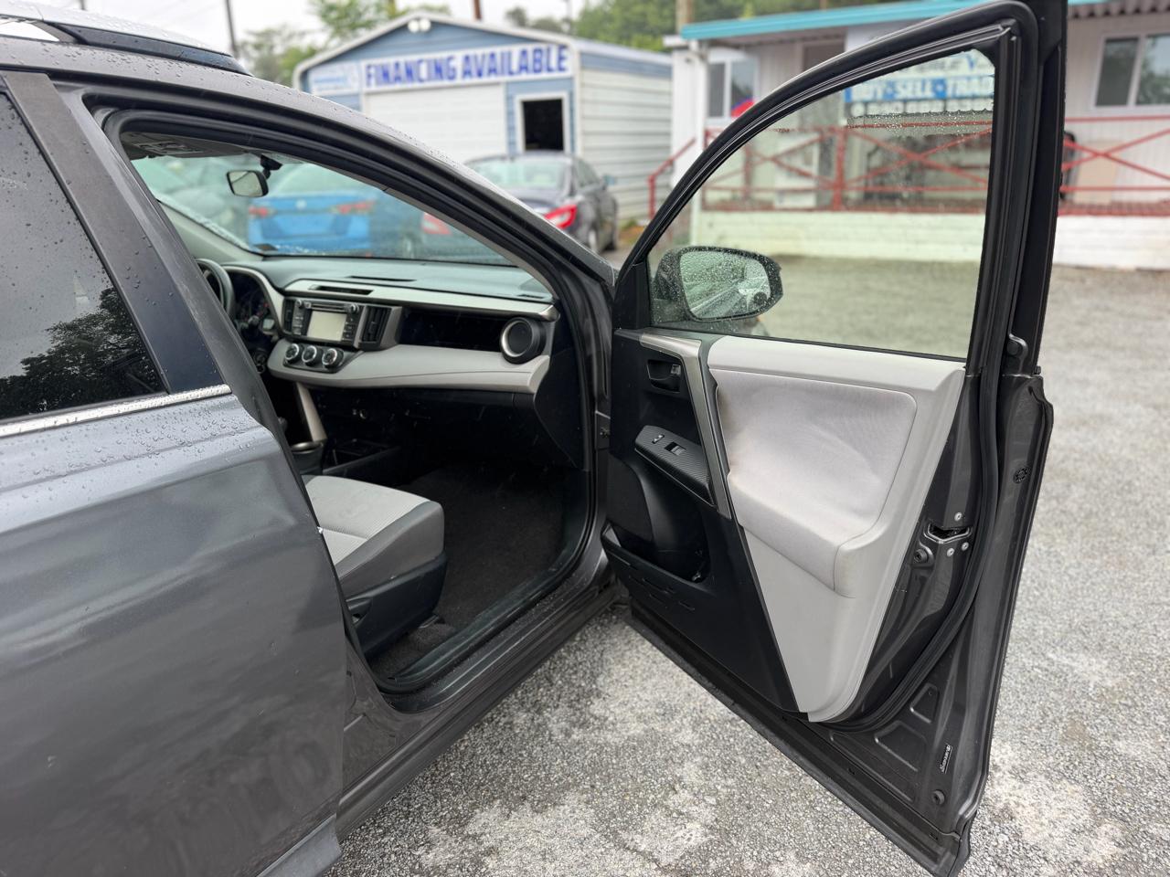 Toyota RAV4 LE AWD 2013