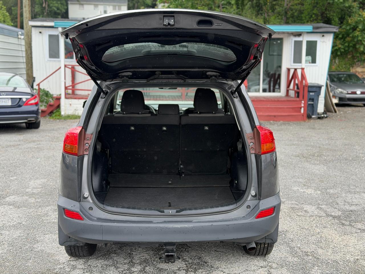 Toyota RAV4 LE AWD 2013