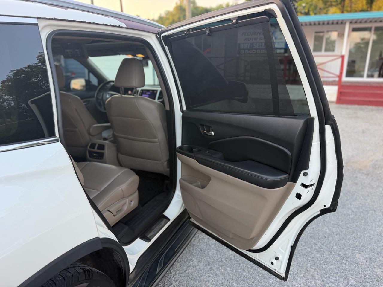 Honda Pilot Touring 2WD 2016