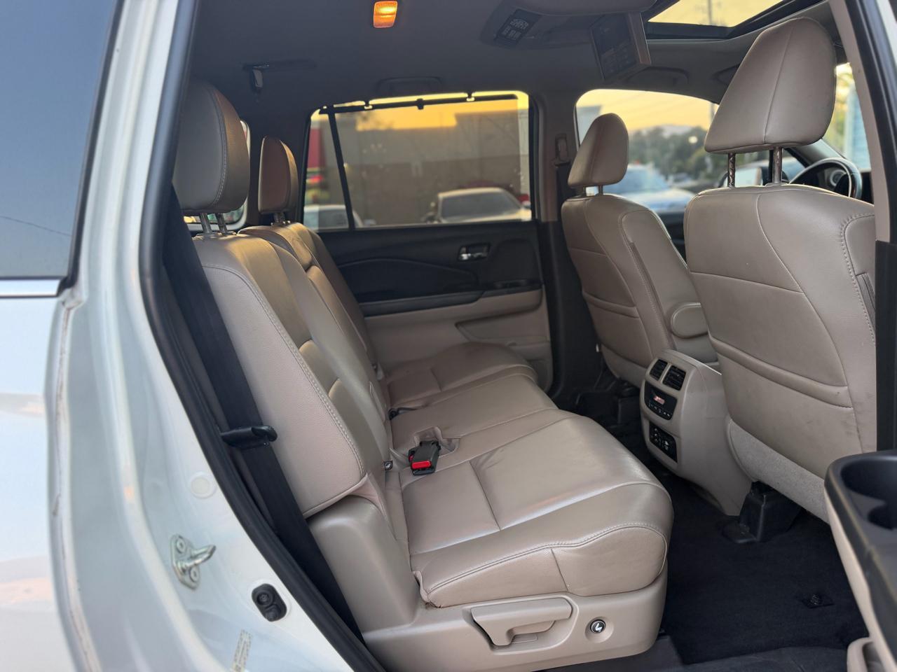 Honda Pilot Touring 2WD 2016