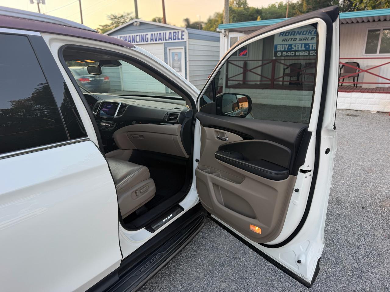 Honda Pilot Touring 2WD 2016