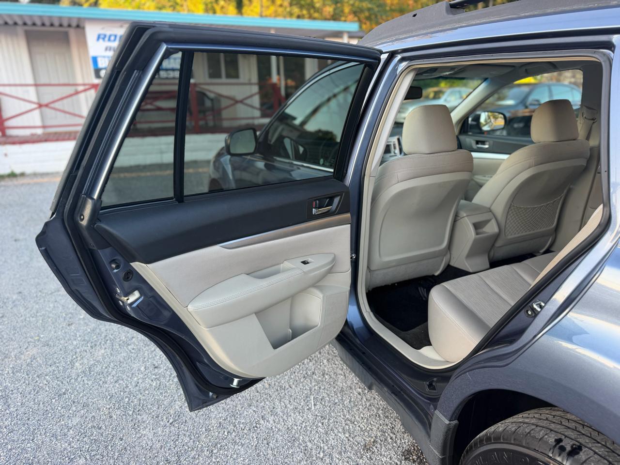 Subaru Outback 2.5i Premium 2014