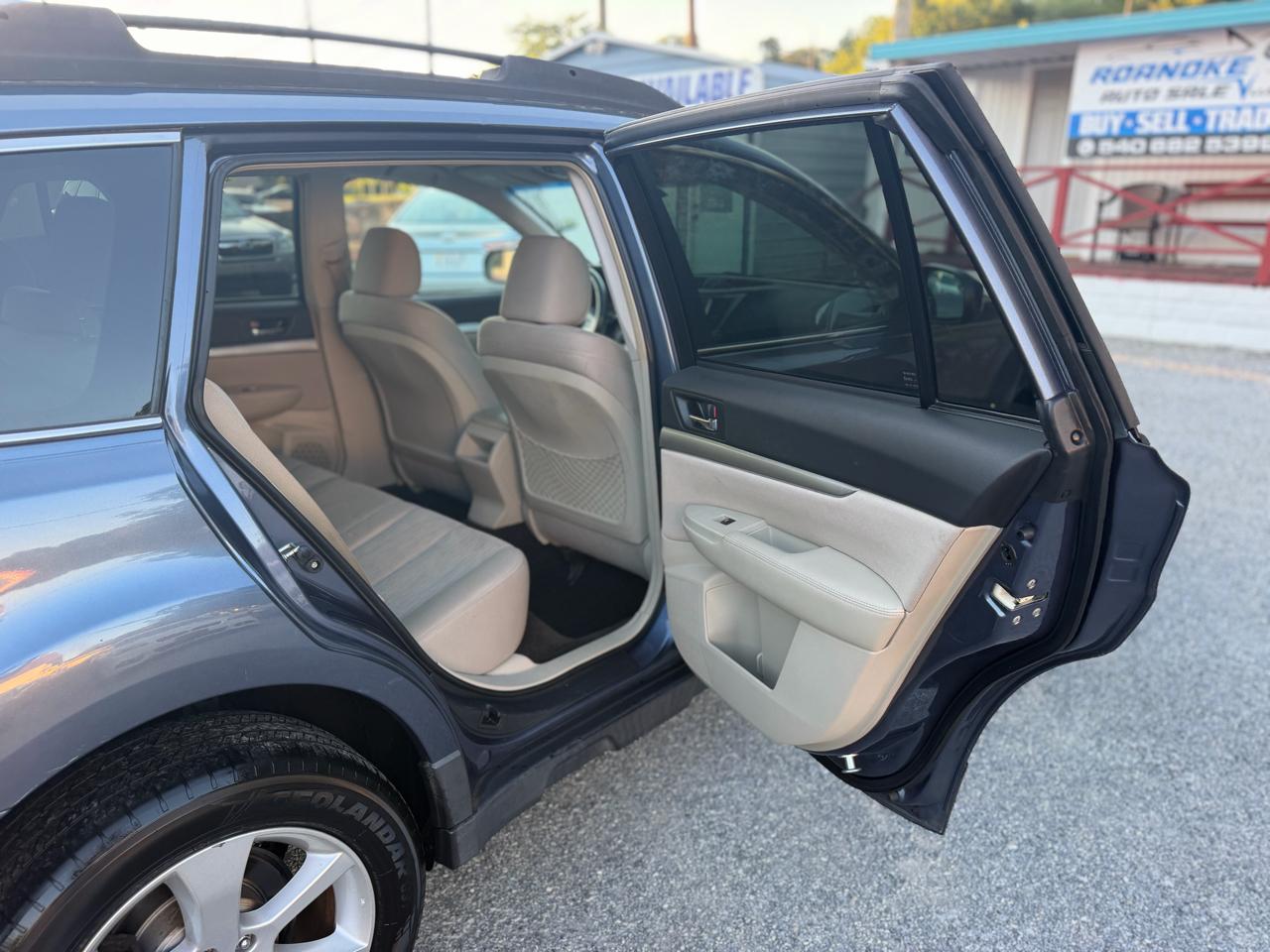 Subaru Outback 2.5i Premium 2014