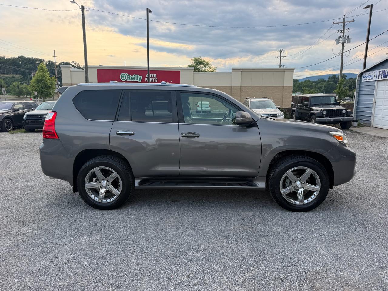 Lexus GX 460 Sport Utility 2010