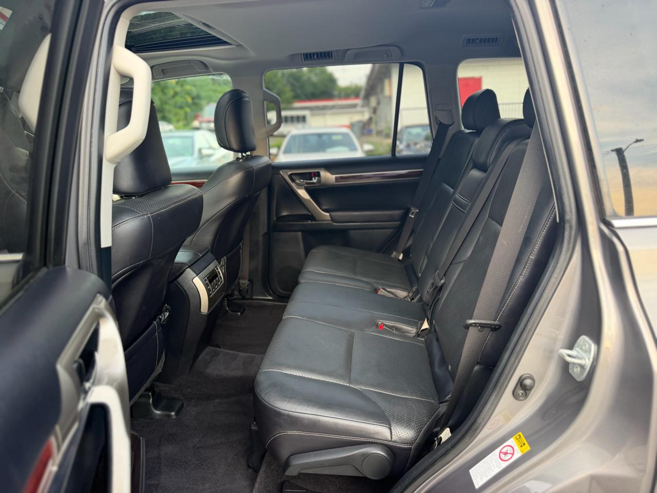 Lexus GX 460 Sport Utility 2010