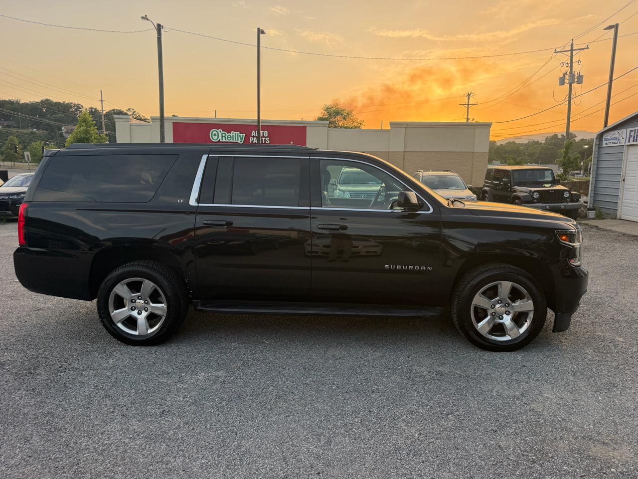 Chevrolet Suburban LT 4WD 2019