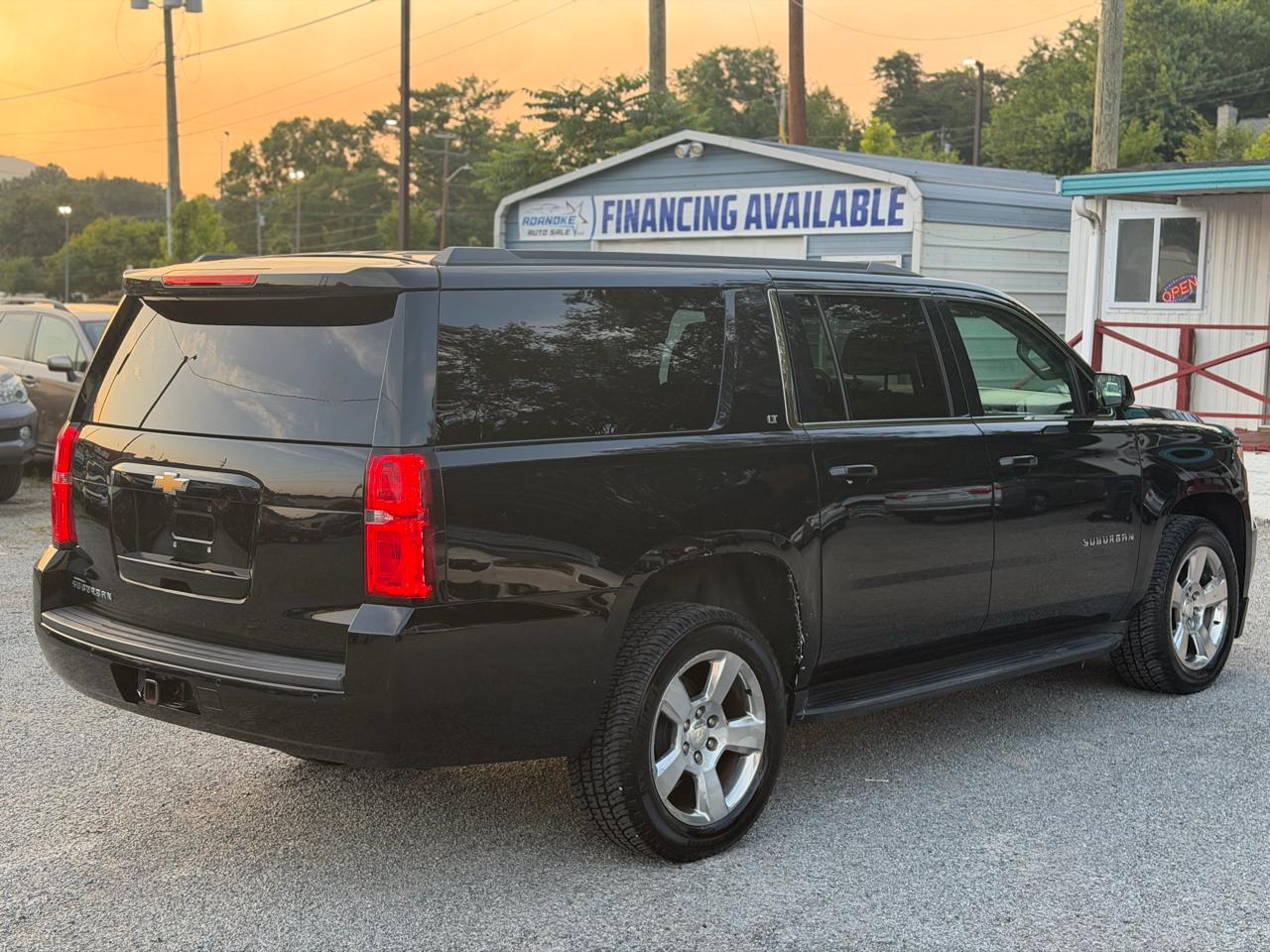 Chevrolet Suburban LT 4WD 2019