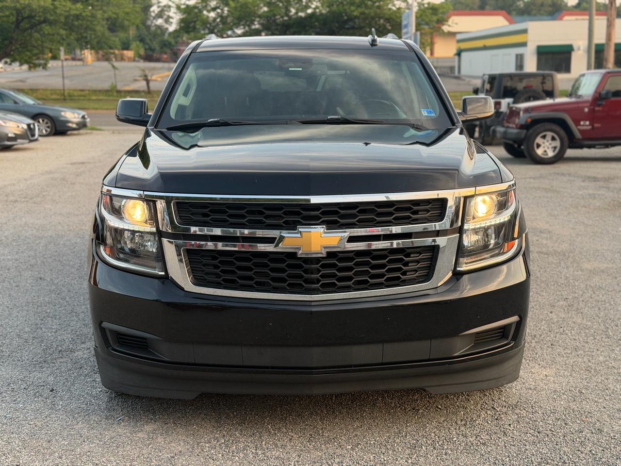 Chevrolet Suburban LT 4WD 2019