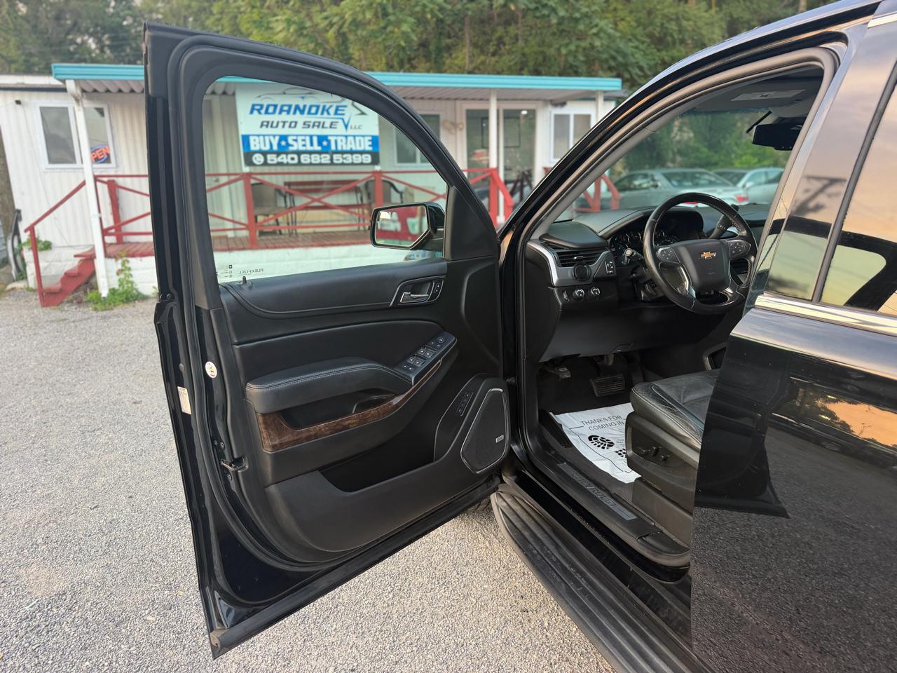 Chevrolet Suburban LT 4WD 2019