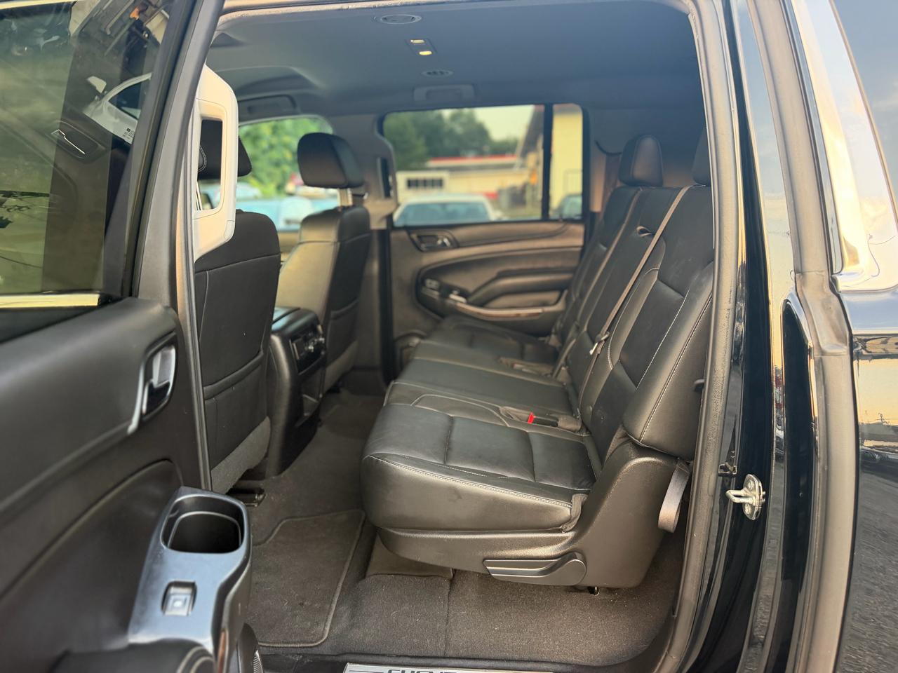 Chevrolet Suburban LT 4WD 2019