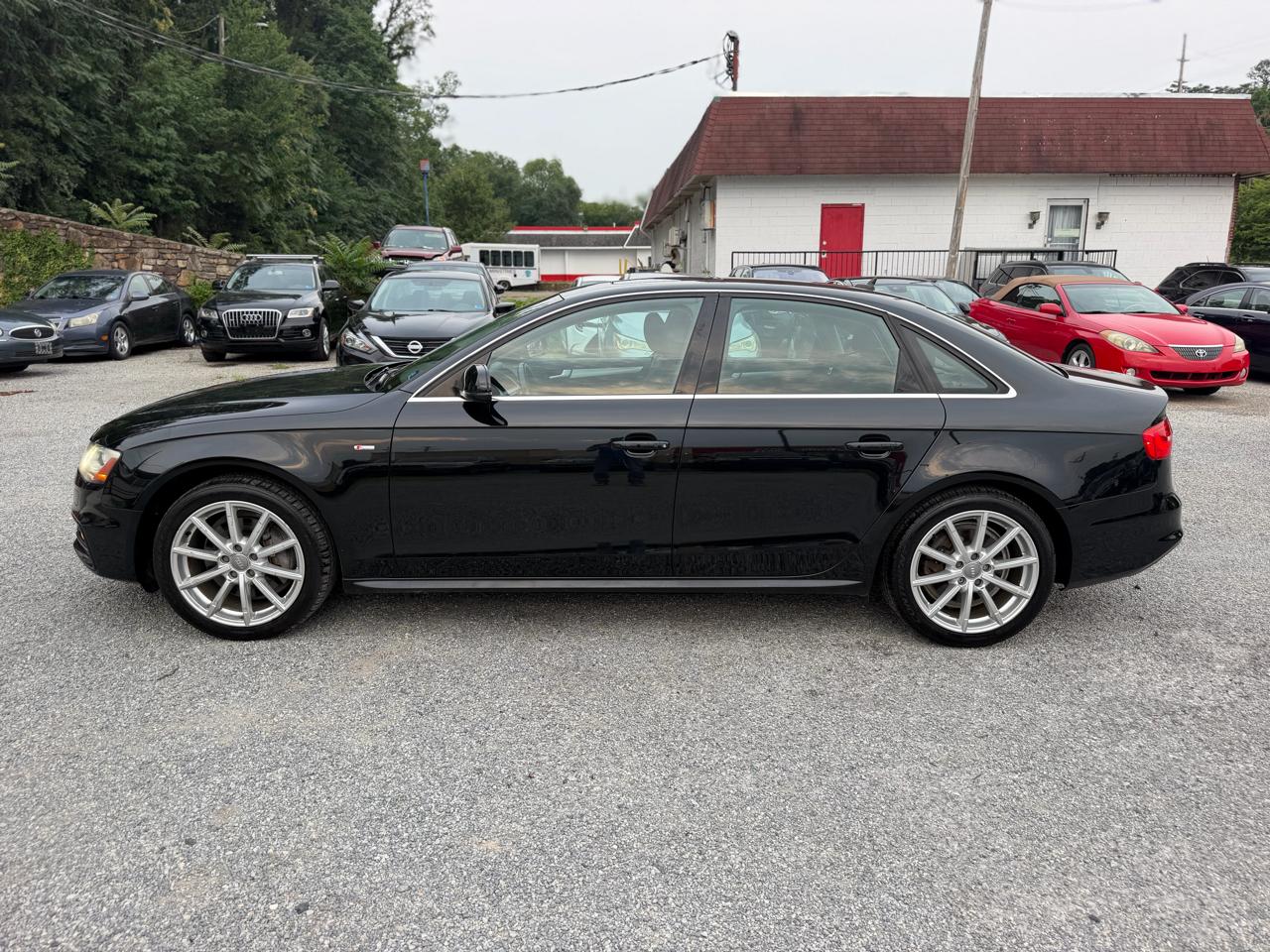 Audi A4 2.0T Sedan quattro Tiptronic 2015