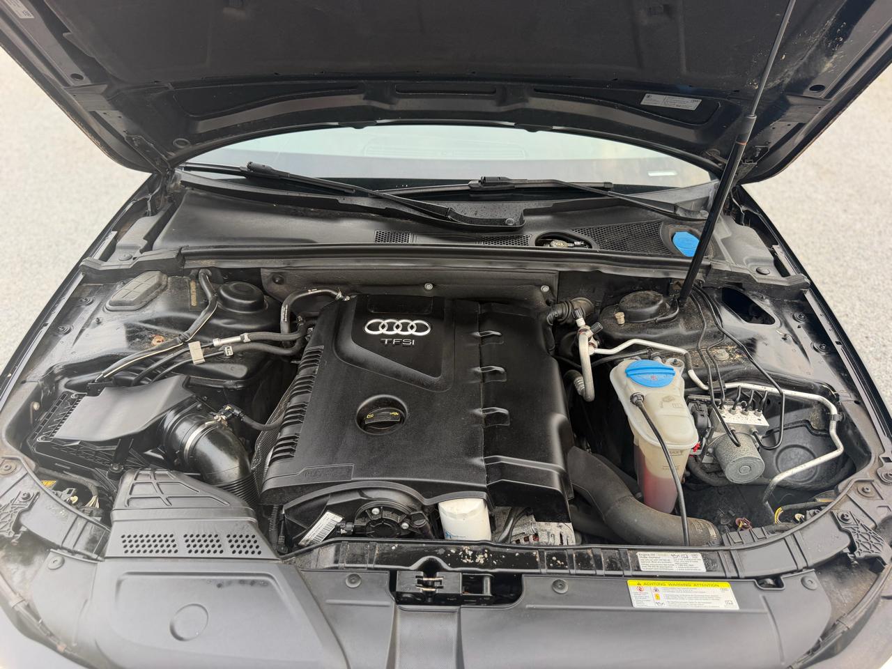 Audi A4 2.0T Sedan quattro Tiptronic 2015
