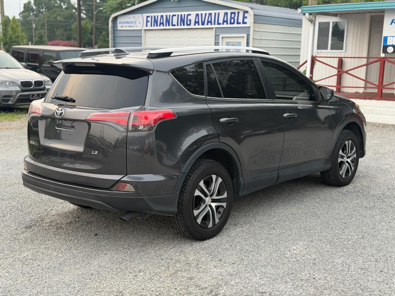 Toyota RAV4 LE FWD 2016