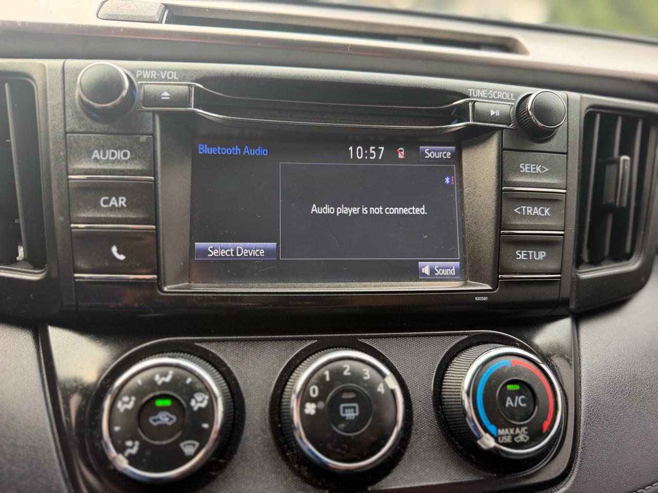 Toyota RAV4 LE FWD 2016