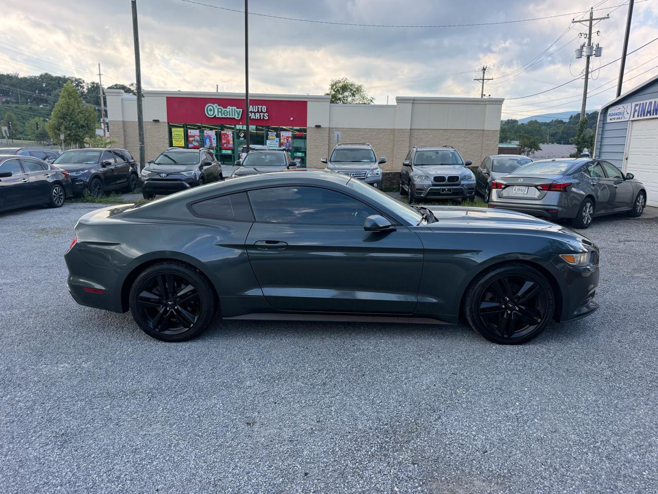Ford Mustang V6 Coupe 2016